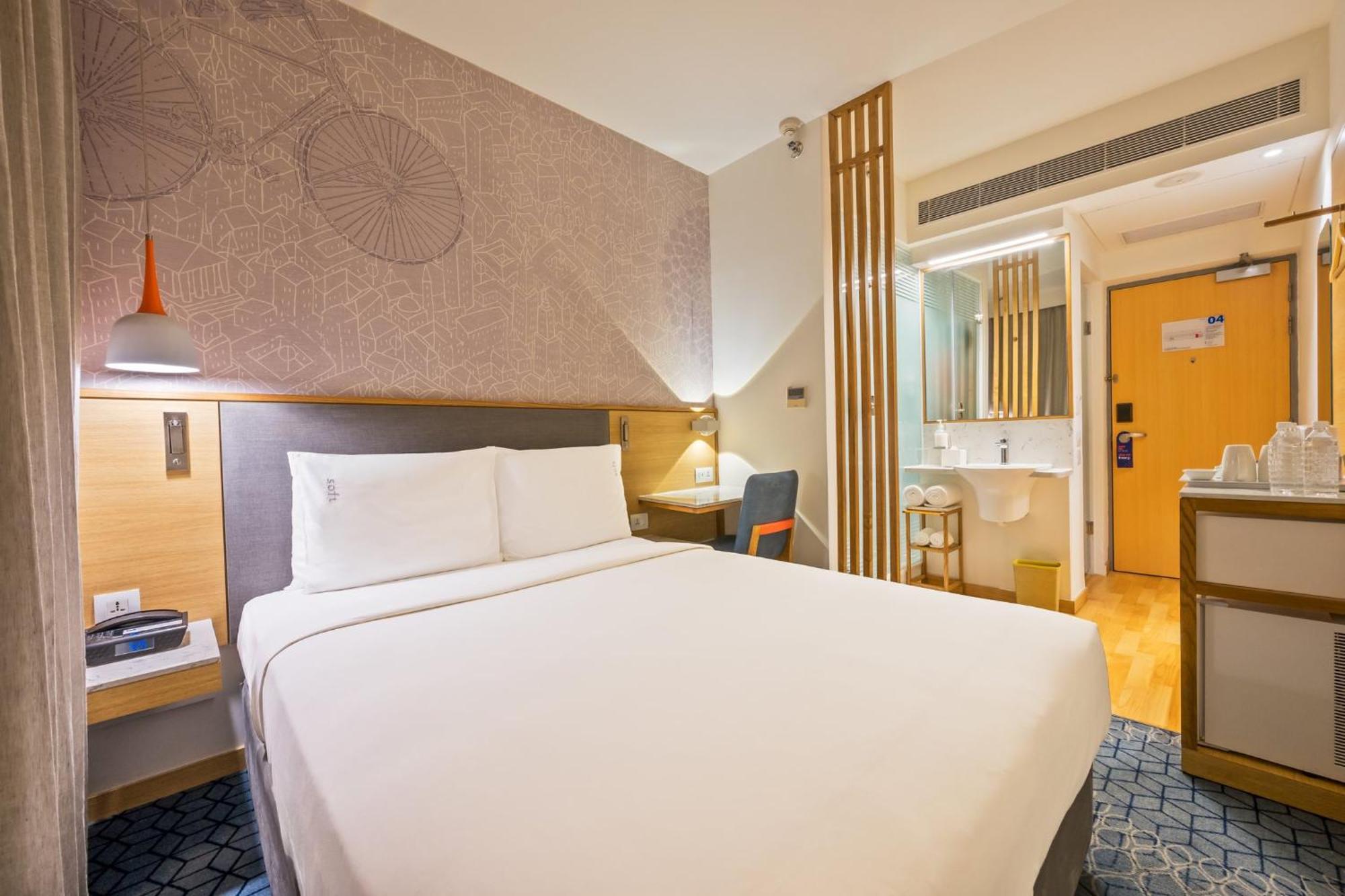 Holiday Inn Express Gurugram Sector 50 By Ihg Gurgaon Eksteriør billede