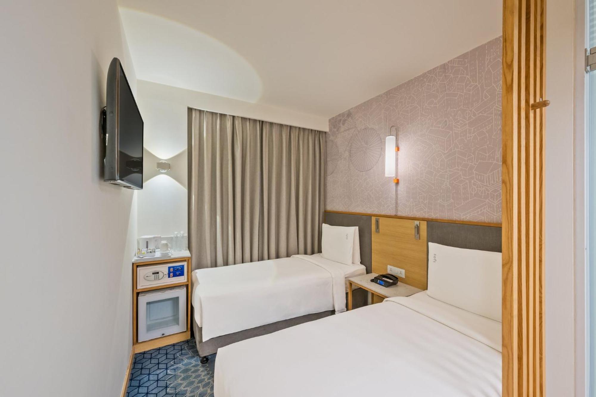 Holiday Inn Express Gurugram Sector 50 By Ihg Gurgaon Eksteriør billede
