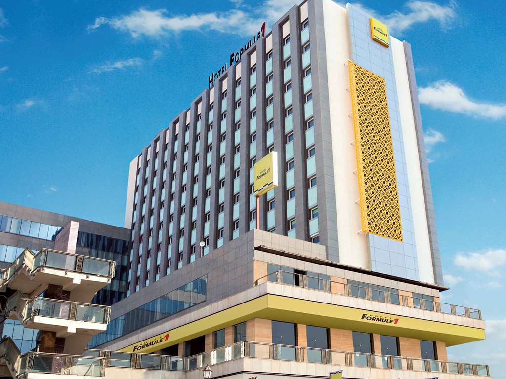 Holiday Inn Express Gurugram Sector 50 By Ihg Gurgaon Eksteriør billede